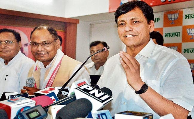 सीएम विधानसभा कर दें भंग, भाजपा एमपी व एमएलए इस्तीफे को तैयार