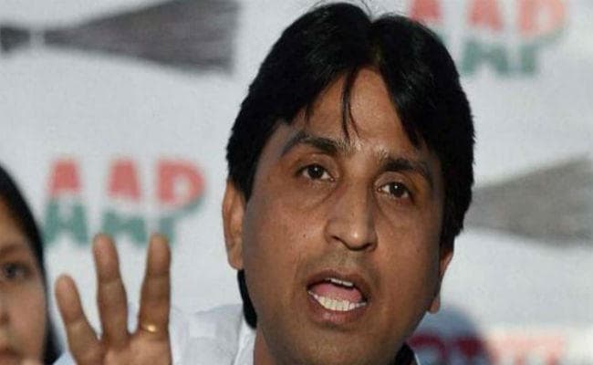 आप में घमसान : दिलीप पांडे ने उठाये कुमार विश्वास पर सवाल