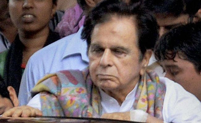 पेशावर में ''ट्रैजिडी किंग'' दिलीप कुमार का पैतृक मकान ढहा