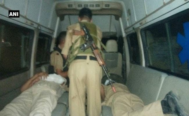 ट्रक को ओवरटेक करने के चक्कर में नीतीश कुमार के काफिले की गाड़ी हुई दुर्घटनाग्रस्त, 6 घायल