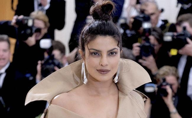 प्रियंका चोपड़ा ने दिये फैंस के सवालों के जवाब, कहा- हां, प्रेम मेरी दुनिया में है...