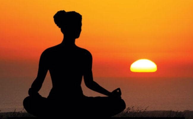 आपके बोध को निखारता है योग