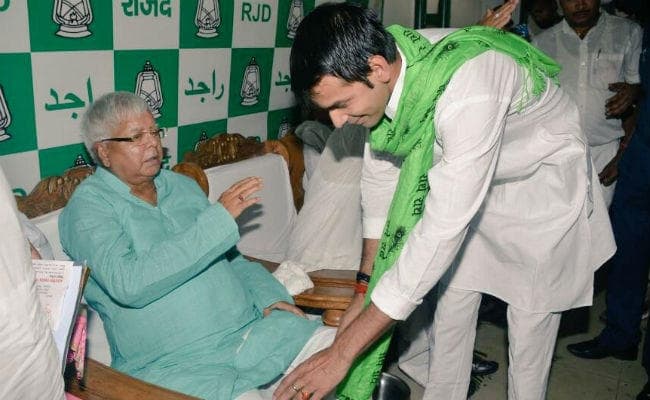 तेज प्रताप यादव के पेट्रोल पंप का लाइसेंस रद्द, निचली अदालत ने दी एक सप्ताह की राहत, अब 23 को होगी सुनवाई