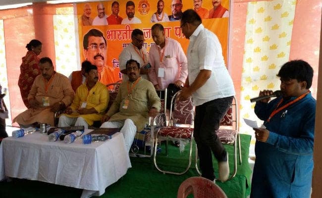 भाजपा महासचिव राम माधव पहुंचे खरसावां, संगठन की मजबूती पर बन रही है रणनीति