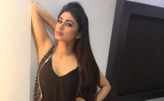 ''नागिन 2'' के ऑफ एयर होने के बाद रिलेक्‍स मूड में दिखीं मौनी रॉय, शेयर की ये तस्‍वीर