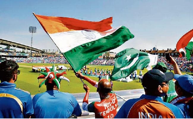 भारत-पाक मैच का आनंद