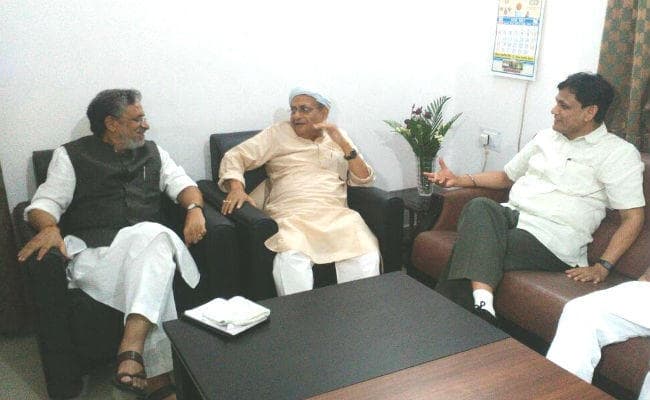 राष्ट्रपति चुनाव : भाजपा के प्रदेश कार्यालय में एनडीए की बैठक शुरू, आगे की रणनीति पर हो रही चर्चा