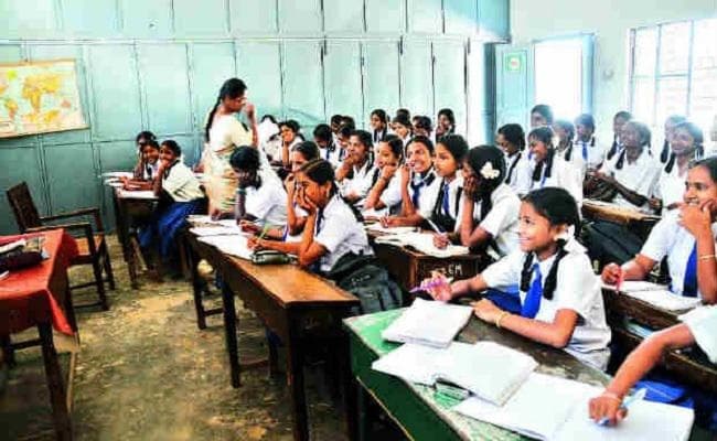 Jharkhand News: झारखंड के 300 प्लस टू स्कूलों में कॉमर्स में विद्यार्थी नहीं, इन विषयों के तरफ बढ़ा रुझान