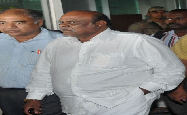 सीने में दर्द की शिकायत पर जेल से एसएसकेएम अस्पताल लाये गये जस्टिस कर्णन