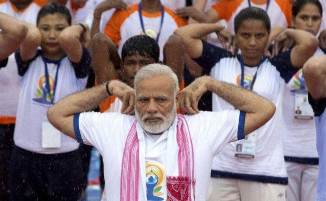 अंतरराष्ट्रीय योग दिवस : भारत के साथ कई देशों ने किया योग-आसन