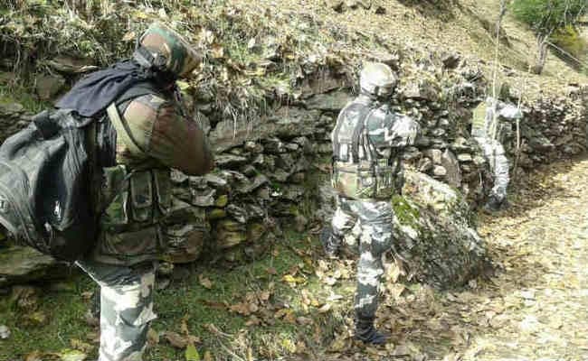 कश्मीर में कामयाबीः 24 घंटे के दौरान सेना के 4 आॅपरेशन में 5 आतंकी ढेर, 5 हथियार भी बरामद