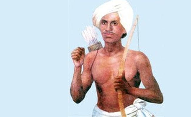 सरायकेला: धरती आबा बिरसा मुंडा की प्रतिमा को किया क्षतिग्रस्त, लोगों में आक्रोश, दोषी पर कार्रवाई करने की मांग