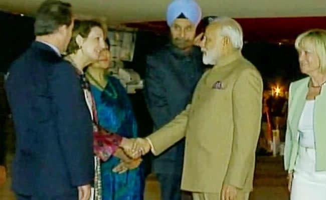 अमेरिका में प्रधानमंत्री मोदी का गर्मजोशी से स्वागत, लगे मोदी-मोदी के नारे