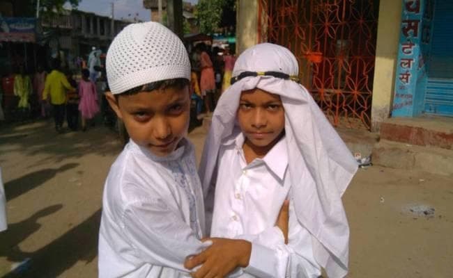 बिहार भर में ईद की धूम, नीतीश-लालू ने दी बिहारवासियों को शुभकामनाएं