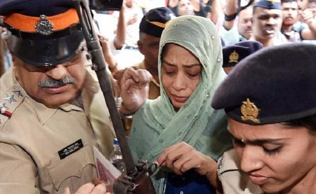 इंद्राणी मुखर्जी पर लगा जेल में दंगा भड़काने का आरोप, मामला दर्ज