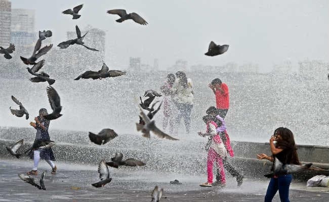 मुंबई में हाइटाइड का अलर्ट, बिहार, झारखंड सहित कई राज्यों में भारी बारिश की संभावना