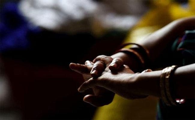 हवस की आग से मां-बेटी का रिश्ता तार-तार