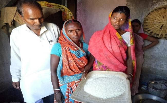 शेखपुरा : एमडीएम योजना में गुणवत्ताहीन चावल की आपूर्ति कर बड़े घपले को दिया जा रहा अंजाम, देखें..VIDEO