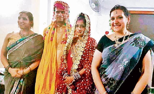 जाने क्‍यों मिथिला की शादी देखने डेनमार्क से पहुंचीं महिलाएं
