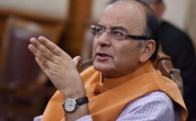 7वें वेतन आयोग की सिफारिशों को संशोधन के साथ कैबिनेट की मंजूरी, सरकार पर 30,748 करोड़ का बोझ