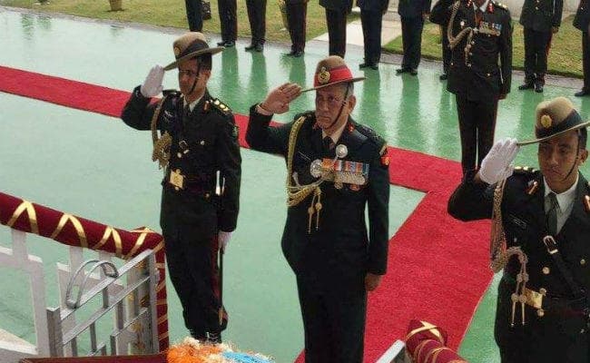 भारतीय-चीनी सेना के बीच जारी तनाव के मद्देनजर आज सिक्किम जाएंगे सेना प्रमुख जनरल बिपिन रावत