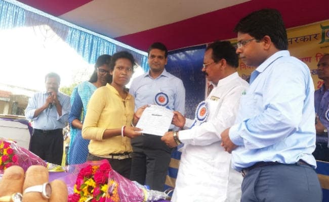 सरायकेला में रोजगार मेले का आयोजन, गिलुआ ने कहा - युवाओं को रोजगार उपलब्ध कराना प्राथमिकता