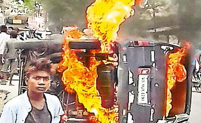 भीड़ की हिंसा का शिकार अलीमुद्दीन सुपुर्द-ए-खाक, रामगढ़ में हालात सामान्य, अफवाह फैलाने वालों पर होगी कठोर कार्रवाई