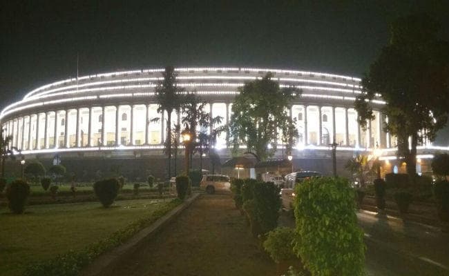 #GST संसद के सेंट्रल हॉल से सीधा प्रसारण : 70 साल बाद आर्थिक आजादी, अब 1 राष्‍ट्र - 1 बाजार - 1 टैक्‍स