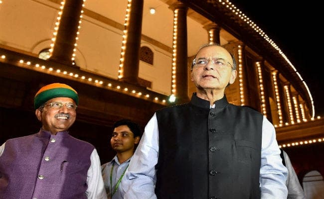 GST को लेकर क्या सोचता है देश का अर्थजगत ?