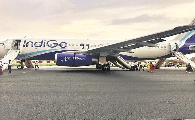 रिपोर्ट : जब धमाका हुआ, 185 किलोमीटर की स्पीड से दौड़ रहा था प्लेन