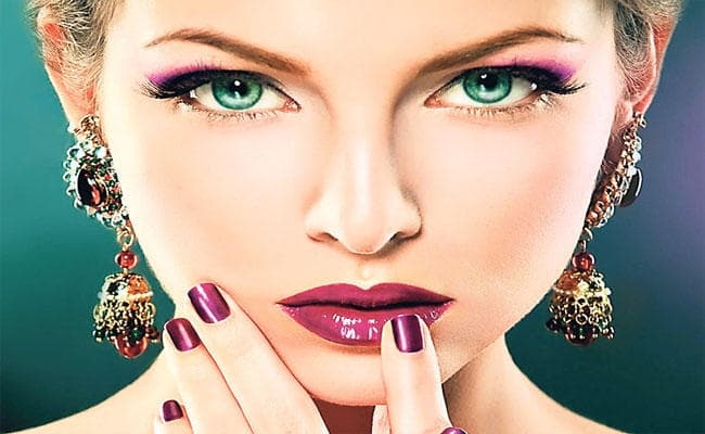 BEAUTY TIPS: चांद-सा चमक उठेगा आपका चेहरा