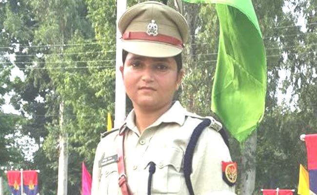 BJP नेता का काटा चालान, हुआ तबादला, ''लेडी सिंहम'' ने FB पर लिखा - मिला ''इनाम'', वीडियो वायरल