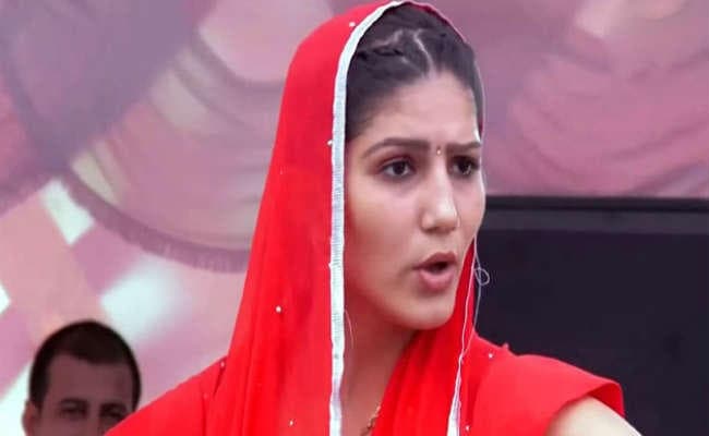 सोशल मीडिया : ट्रेंड कर रहा है मशहूर डांसर सपना चौधरी की सड़क हादसे में मौत