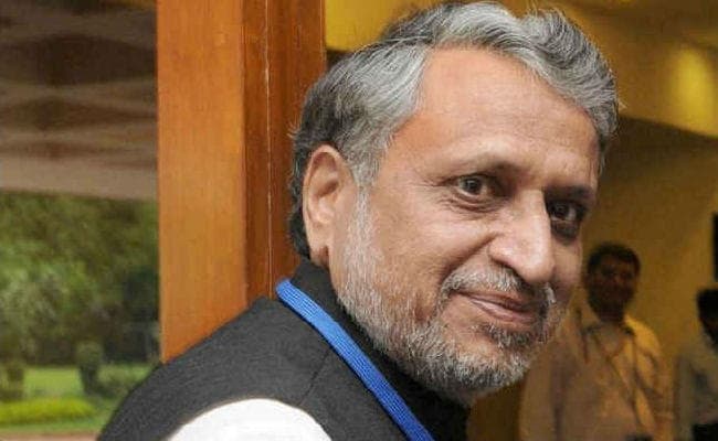 सुशील मोदी का नया खुलासा, रमा देवी ने तेज प्रताप को दान में दी 13.12 एकड़ जमीन