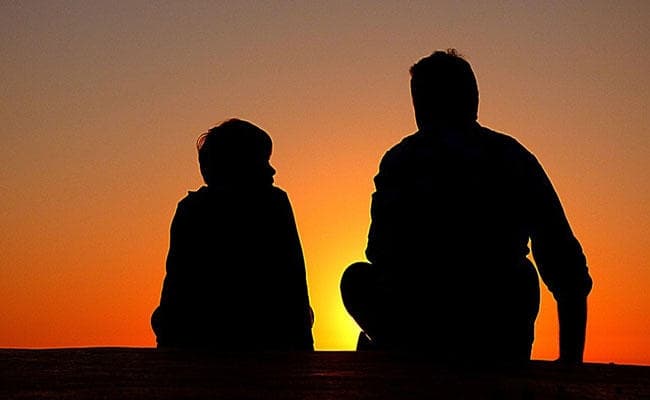 पिता ही रोक सकते है बेटे का मोटापा..... जानिए कैसे