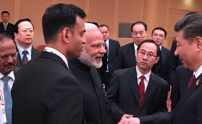 तानातानी के बीच हैम्बर्ग में मोदी-शी ने एक-दूसरे की तारीफ की, देश में राहुल ने पूछा सवाल