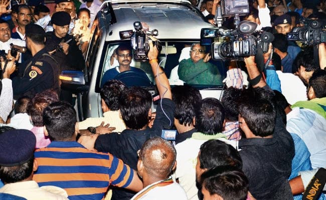 लालू परिवार पर तीन अलग-अलग मामले की जांच कर रही तीन एजेंसियां, पहले आयकर, फिर सीबीआइ, अब इडी