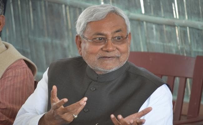 पटना की राजनीतिक हलचल से दूर घोड़ा कटोरा घूमने निकले नीतीश