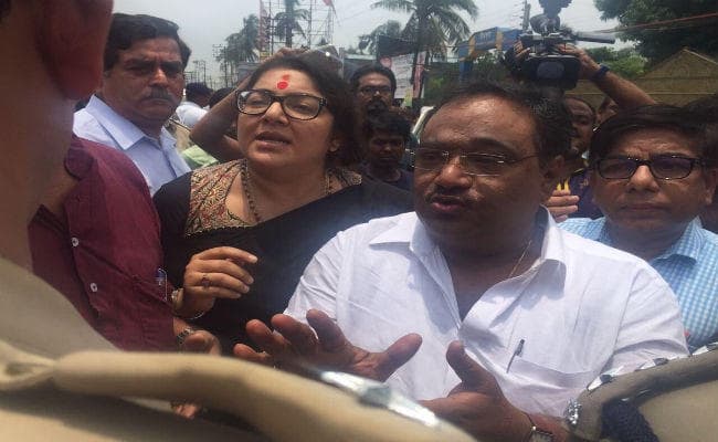 दंगे के पांच दिन बाद भी बशीरहाट में स्थिति नहीं हो पायी है सामान्य, एसपी-थानेदार हटाये गये