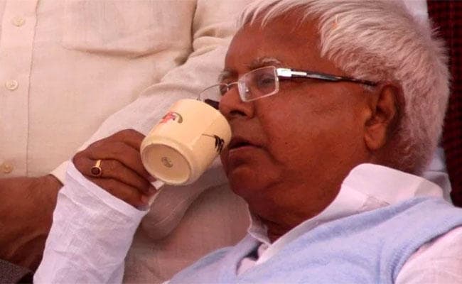 लालू फैमिली पर ED का शिकंजा : दिल्ली में बेटी और दामाद के 3 ठिकानों पर छापे मारे, खतरे में मीसा की सदस्यता