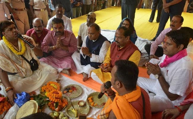 PM मोदी के अंदाज में देवघर में बोले CM रघुवर - बाबा के आशीर्वाद से बना राज्य का मुख्य सेवक