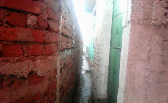 हजारीबाग : दलितों के लिए आने-जाने का रास्ता नहीं, मर जायें तो घसीट कर निकालना पड़ेगा शव