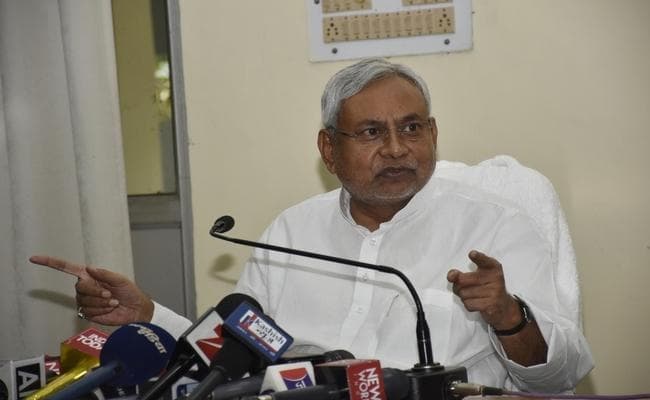 नीतीश की अध्यक्षता में JDU की विशेष बैठक, तेजस्वी पर होगा अहम फैसला !