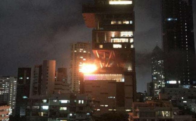 पढें उद्योगपति मुकेश अंबानी के ''एंटीलिया'' की खास बातें, जहां बीती रात लग गयी थी आग