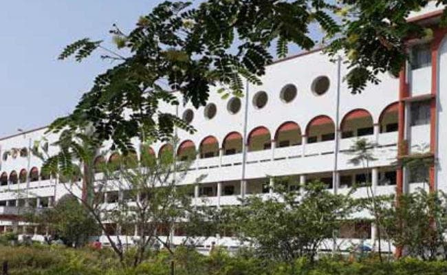 अब जेल में पांच साल चक्की पीसेंगे शराब पीनेवाले दोनों भाई