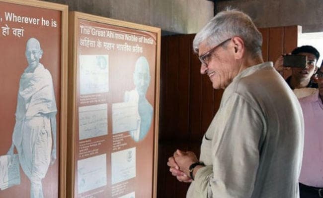 उपराष्ट्रपति चुनाव: विपक्ष ने महात्मा गांधी के पोते गोपाल गांधी को बनाया उम्मीदवार