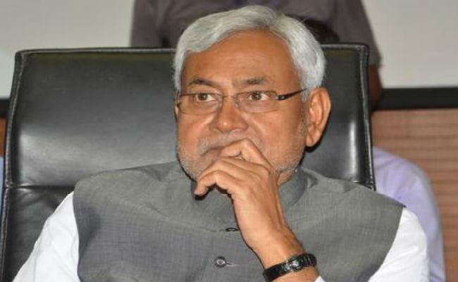 नीतीश के आवास पर चल रही JDU की बैठक खत्म, पढ़ें... कब-कब क्या हुआ