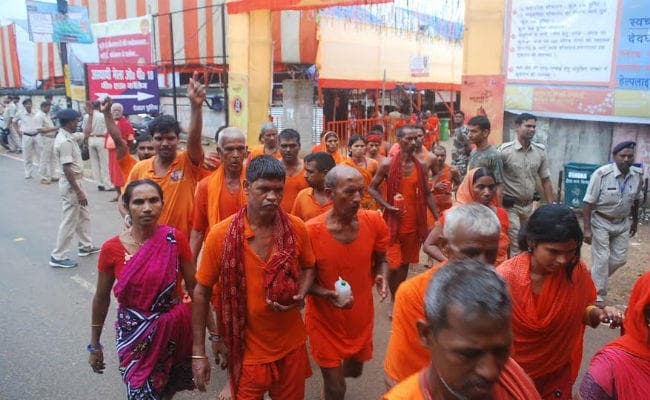 श्रावण मेला : कांवरिया पथ से बाबाधाम तक बोल बम का जयकार, 90 हजार कांवरियों ने किया जलार्पण