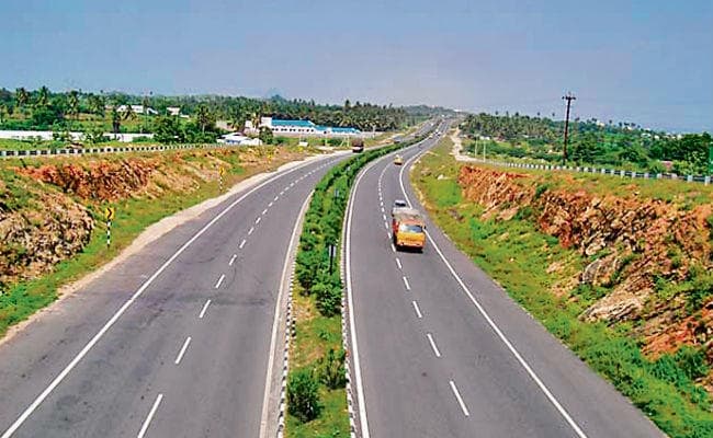 हाजीपुर-छपरा एनएच 19 की सभी बाधाएं हुई दूर,बोले मंत्री - हर हाल में अगले साल हो जायेगा चालू