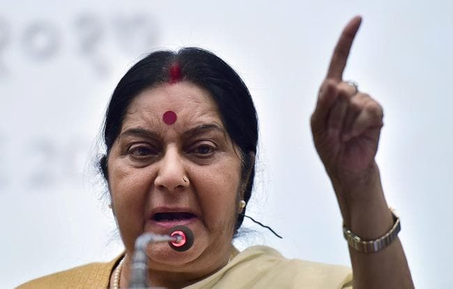 चीन के हालात पर सरकार ने बुलाया सर्वदलीय बैठक, विपक्ष को कल हालात की जानकारी देंगी सुषमा